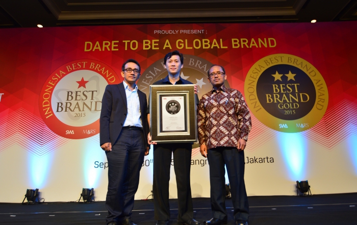Garda Oto dari Asuransi Astra berhasil menjadi Merek Terbaik di kategori Asuransi Mobil dalam Indonesia Best Brand Award (IBBA) 2015