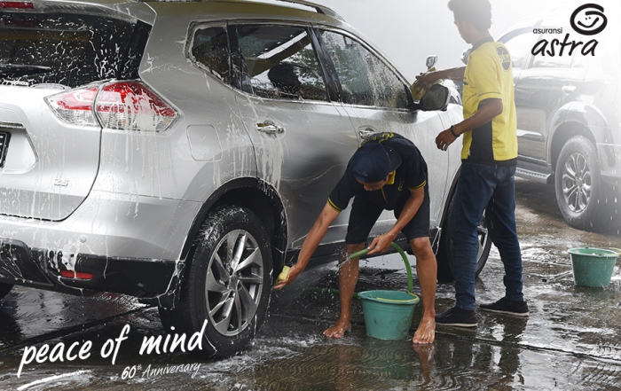4 Hal Penting Yang Perlu Diperhatikan Saat Mencuci Mobil Sendiri