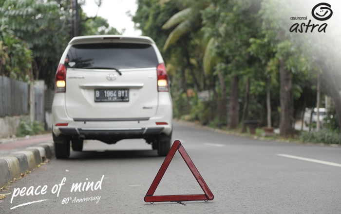 4 Waktu Yang Tepat Untuk Menggunakan Lampu Hazard
