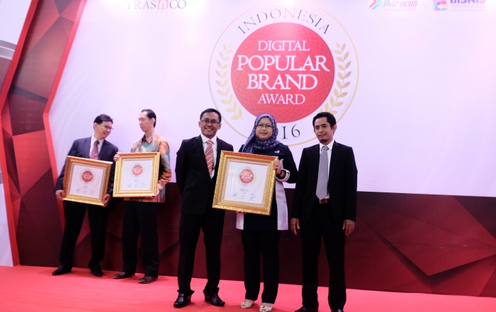 Revolusi Digital Antarkan Garda Oto Raih Indonesia Digital Popular Brand Award 2016
