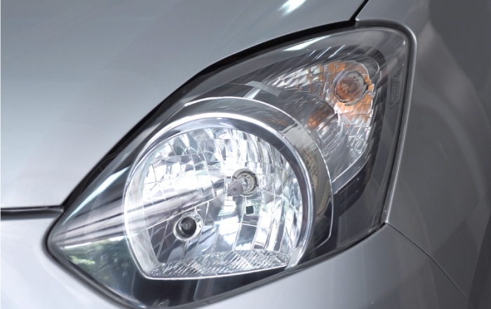 perawatan-lampu-mobil