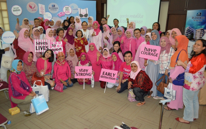 Keseruan peserta usai acara Garda Medika Octobreast di RS Premier Jatinegara