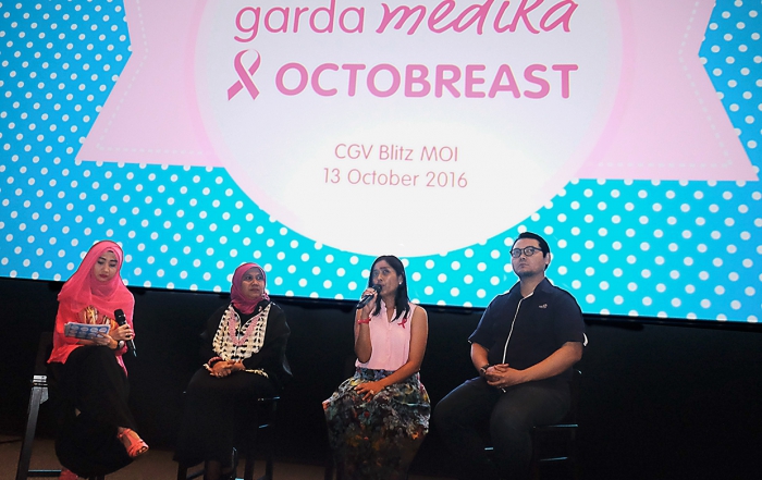 dr. Doddy Permadi (kanan) membawakan seminar tentang kanker payudara