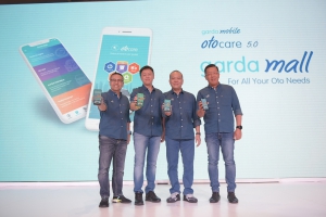 Garda Mobile Otocare kini hadir dengan fitur terbaru Garda Mall yang memungkinkan pengguna untuk membeli berbagai produk otomotif, produk keuangan Astra Financial, hingga jual beli mobil bekas. Kiri-kanan : Hendry Yoga, Chief Operating Officer Asuransi Astra; Rudy Chen, CEO Asuransi Astra; Suparno Djasmin, Direktur Astra; Gunawan Salim, Chief Marketing Officer Retail Business Asuransi Astra.