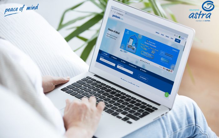 Cukup dengan akses gardaoto.com, Anda dapat melakukan pembelian asuransi mobil Garda Oto kapan pun dan di mana pun.