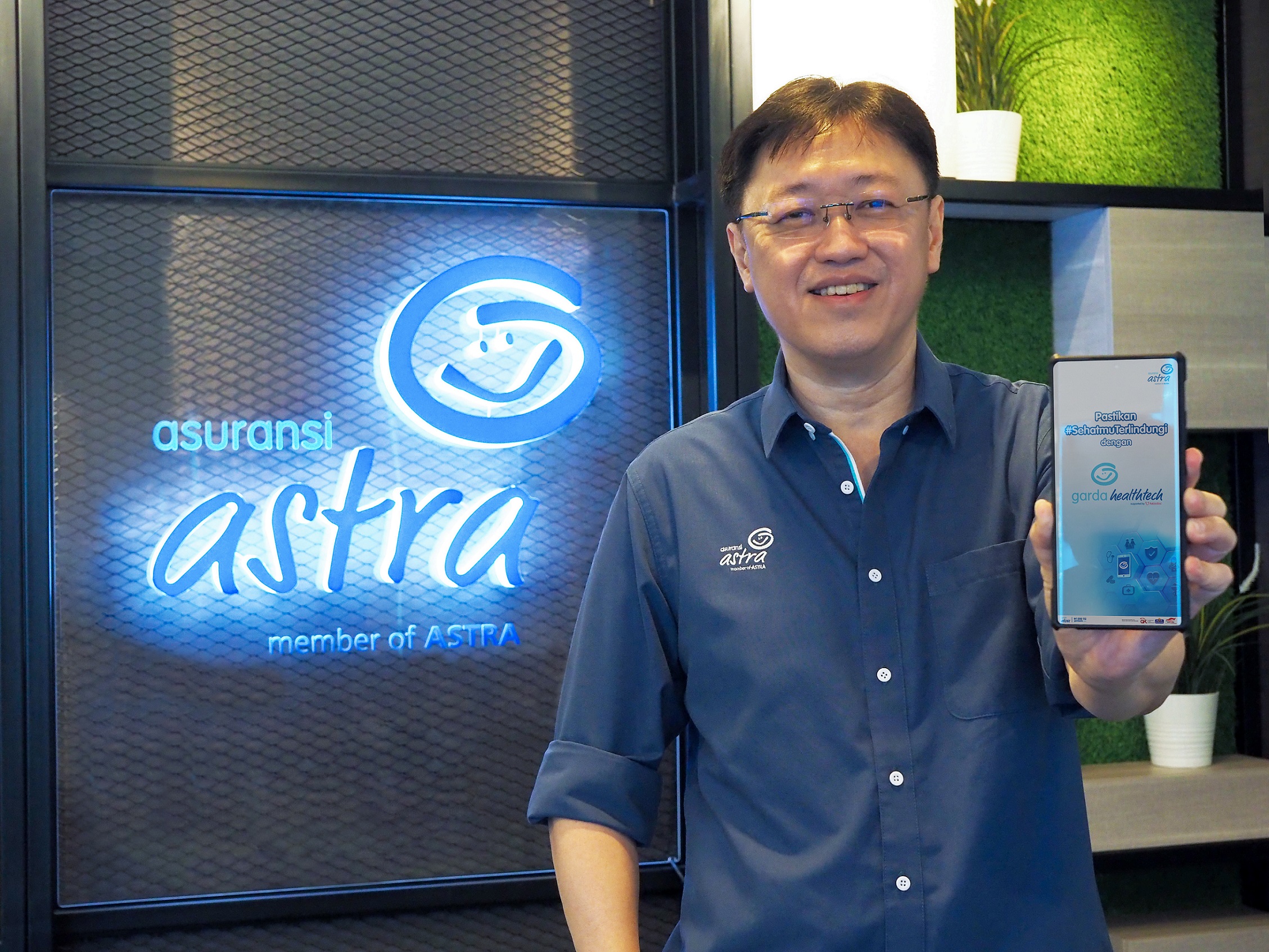 CEO Asuransi Astra, Rudy Chen memperkenalkan produk terbaru Asuransi Astra di segmen asuransi kesehatan perorangan berbasis digital, Garda Healthtech