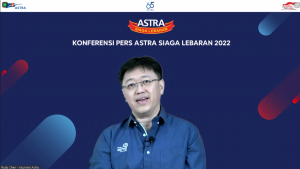 President Director Asuransi Astra, Rudy Chen sedang memaparkan penjelasan mengenai program Asuransi Astra dalam rangkaian Astra Siaga Lebaran (ASL) 2022
