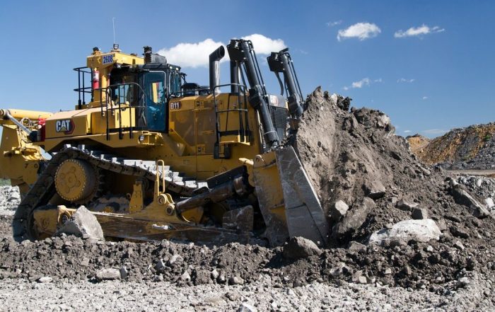 Apa itu Bulldozer? Manfaat Penggunaan Alat Berat Bulldozer