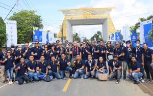 Peresmian gerbang Mahligai Pesisir pada Minggu, 27 November 2022 di perbatasan Singkawang-Sambas, persembahan Astra Financial melalui 3 bisnis unit yaitu FIFGROUP, Asuransi Astra, dan AstraPay.