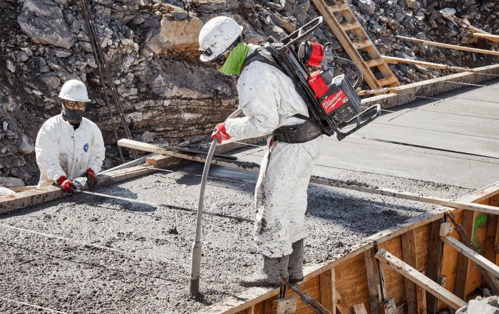 Mengenal Concrete Vibrator Sebagai Alat Cor Beton