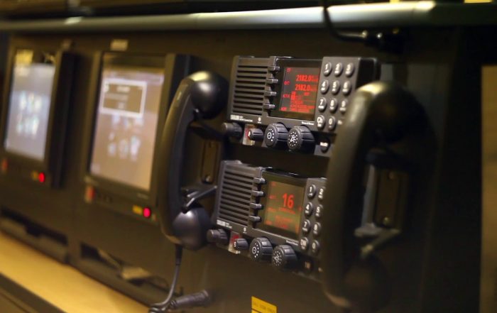 ebutan untuk Orang yang Melayani Telekomunikasi di Kapal