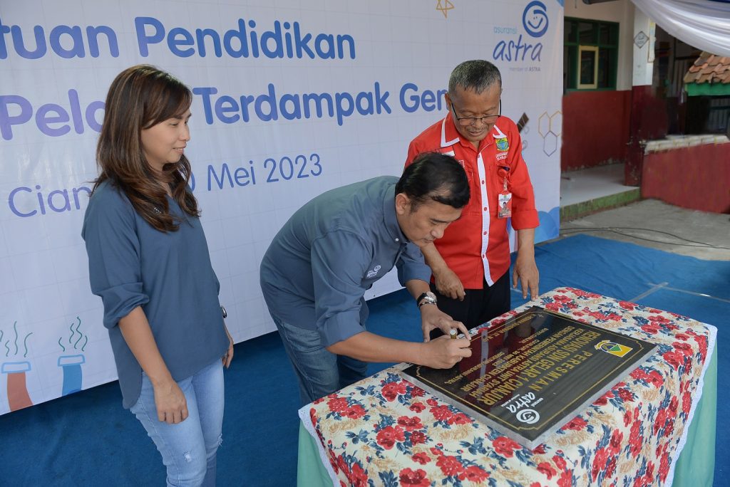 Estafet Peduli Bumi : Gedung Sekolah Tahan Gempa untuk SDN Gelar 1 Cianjur Asuransi Astra Bantu Wujudkan Pendidikan Berelanjutan di Cianjur