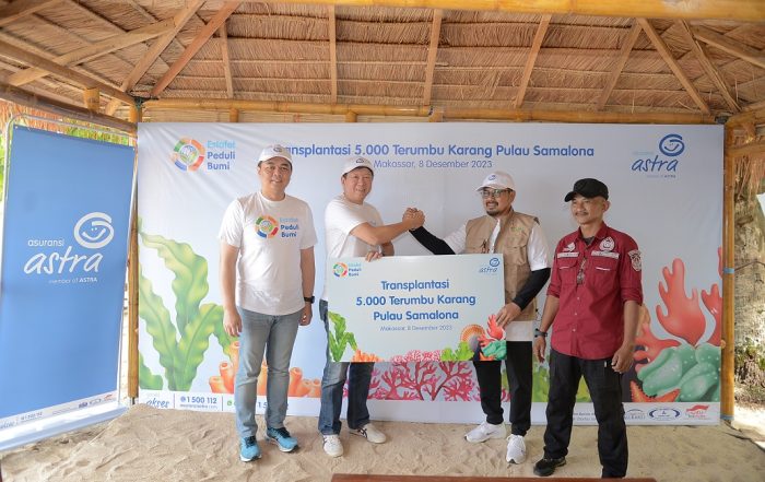 Estafet Peduli Bumi : Transplantasi 5.000 Bibit Terumbu Karang di Pulau Samalona, Makassar
