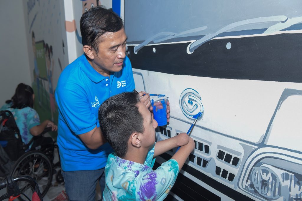 Estafet Peduli Bumi : Asuransi Astra Bangun Fasilitas Gedung Sekolah  Penyandang Disabilitas di Semarang