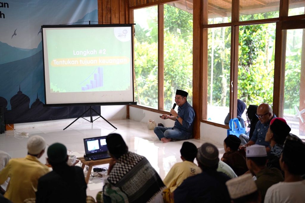 Estafet Peduli Bumi : Sebarkan Peace of Mind Di Bulan Ramadan, Asuransi Astra Berikan  Literasi Keuangan Syariah Bagi Masyarakat dan Pelaku UMKM serta Resmikan Renovasi Masjid di Lombok Utara